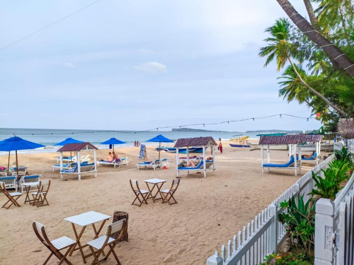 Blue Sand Beach Resort Trincomalee Exterior foto