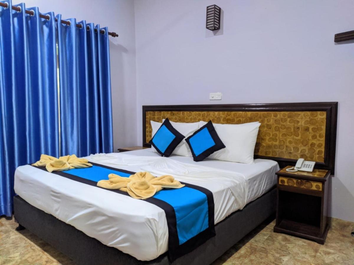 Blue Sand Beach Resort Trincomalee Exterior foto